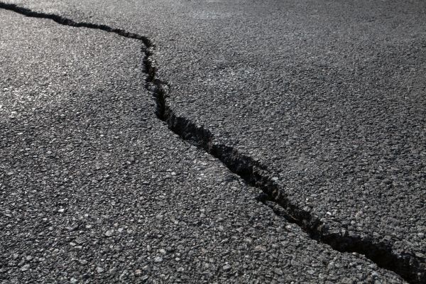 Cost of Asphalt Crack Filling in Kirkland