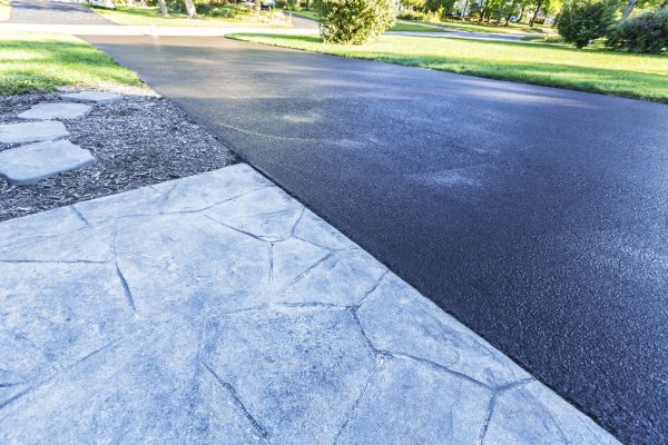 Cost of Residential Driveway Sealing in Kirkland